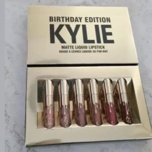 Kylie birthday edition matte lipstick, 6 tubes